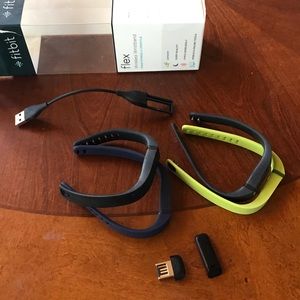 NWOT Whole Fitbit flex set!